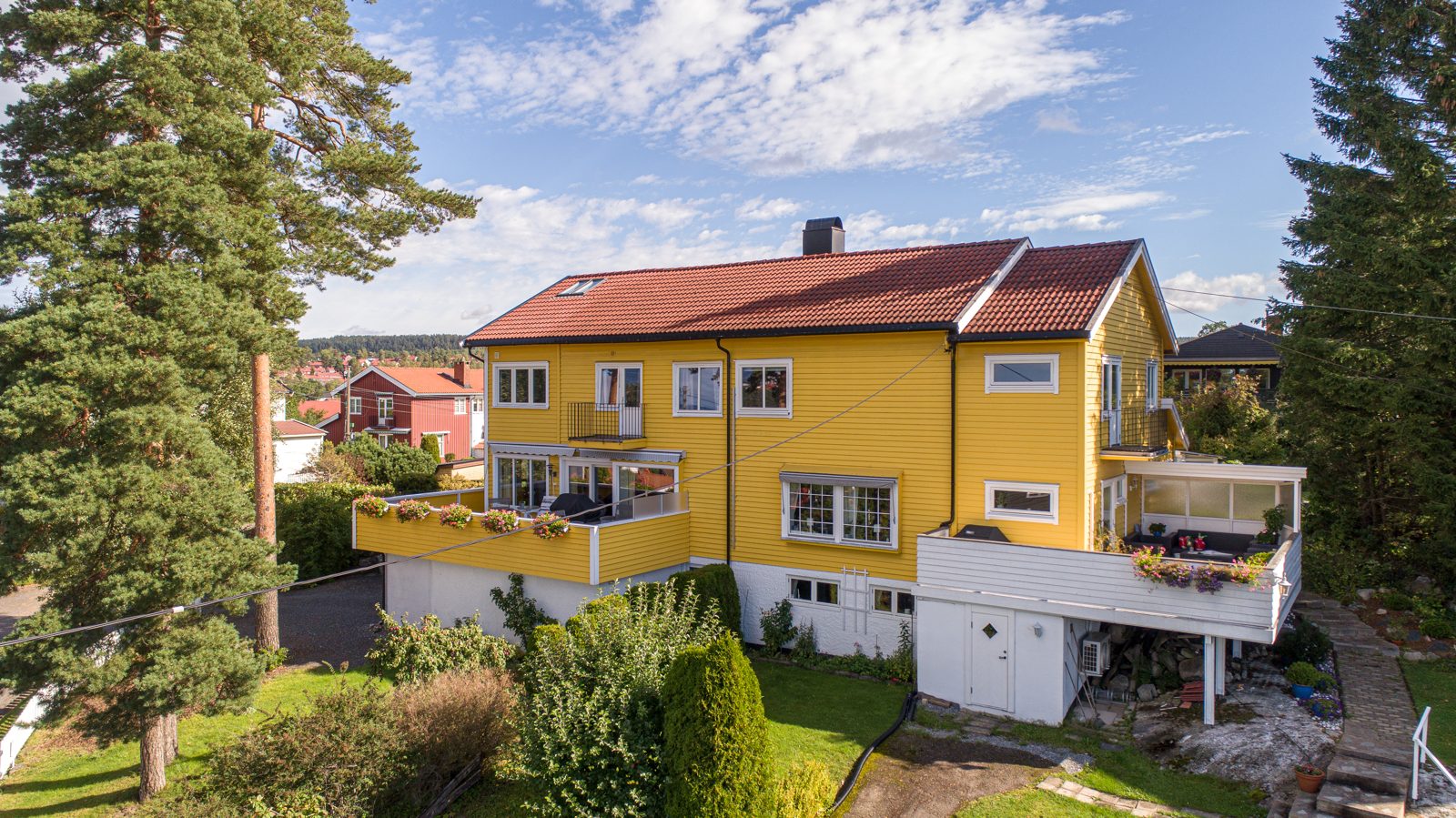 Etter: nytt tilbygg og terrasse